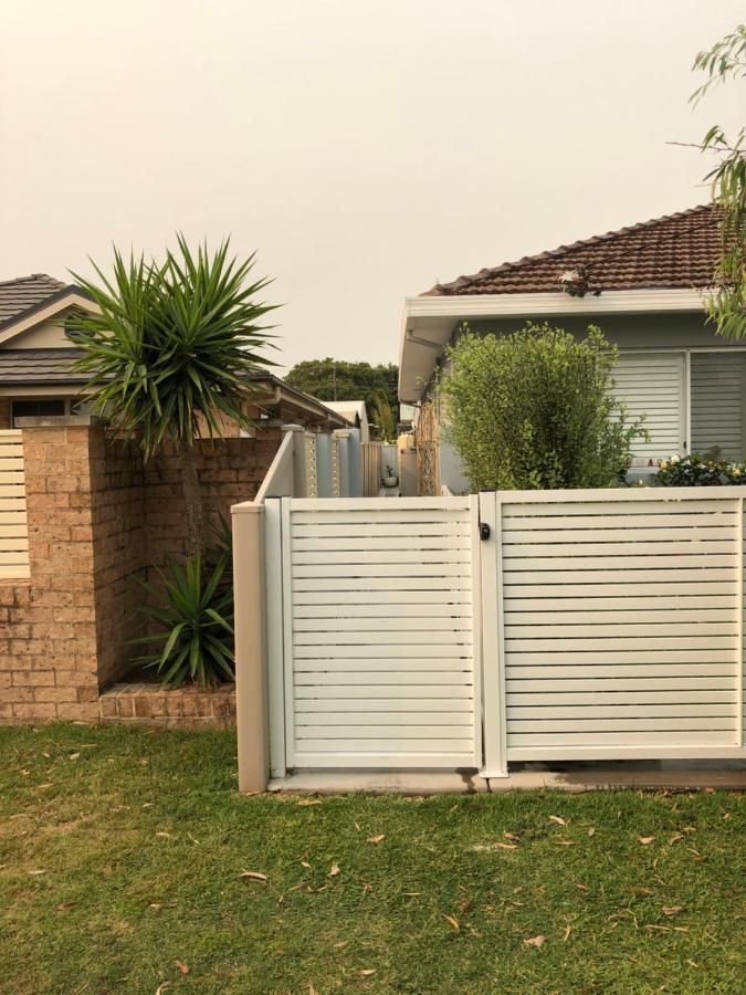 Agapi On Cambridge Hotel Umina Beach Exterior foto